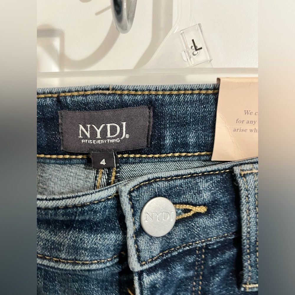 NWT NYDJ Chloe Capri Pants 4 Blue Marcel Denim Sideseam Zipper LIFTxTUCK‎ - Picture 4 of 11